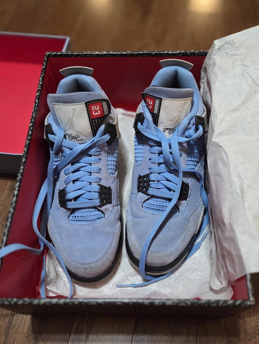 Air Jordan 4 UNC